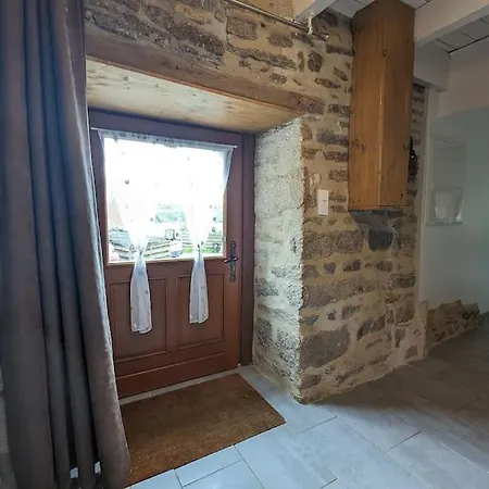 Peaceful Retreat In Traditional Stone House *